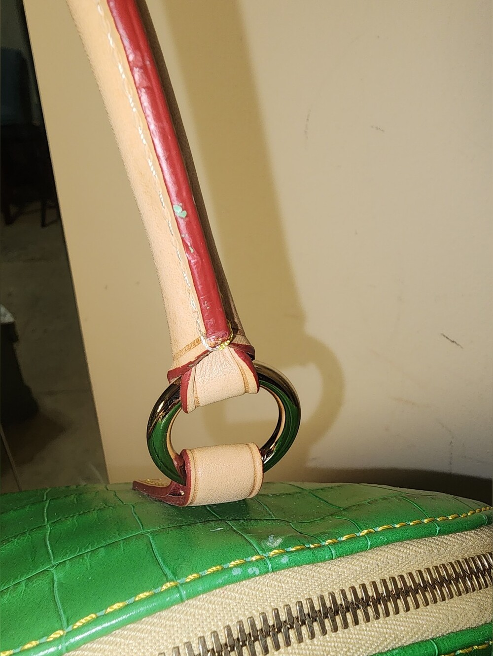 Dooney And Bourke Green Croc Embossed Satchel Tan Trim Purse Crossbody - Picture 9 of 11